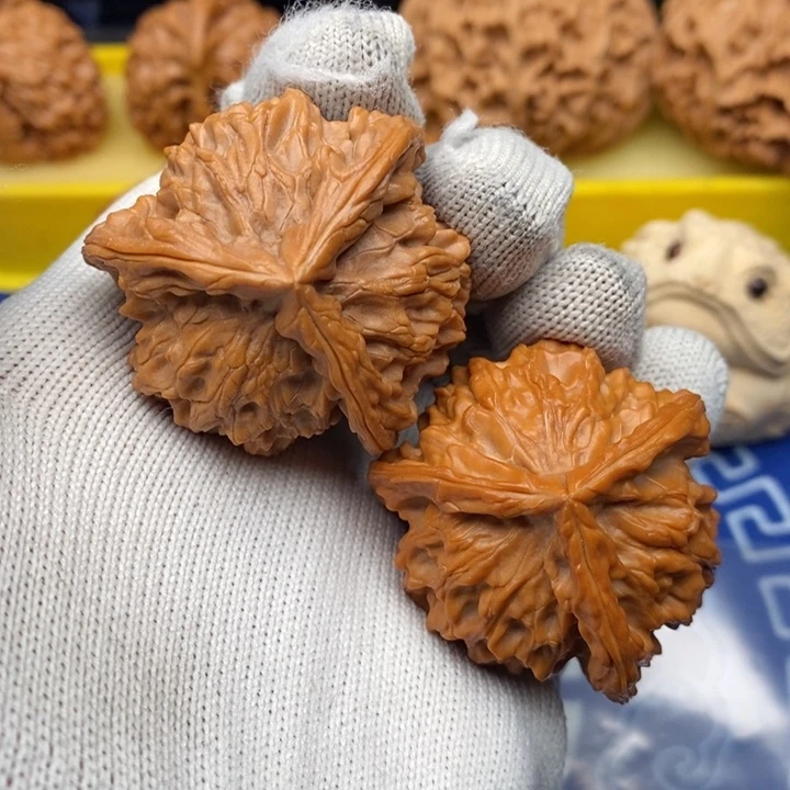 吊坠文玩核桃任*某盘山三