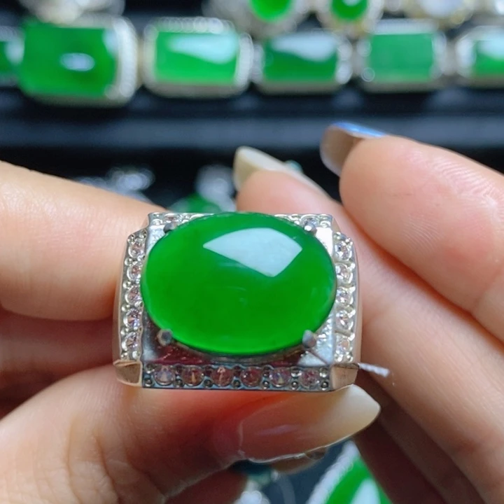 翡翠未镶嵌挂件蛋面