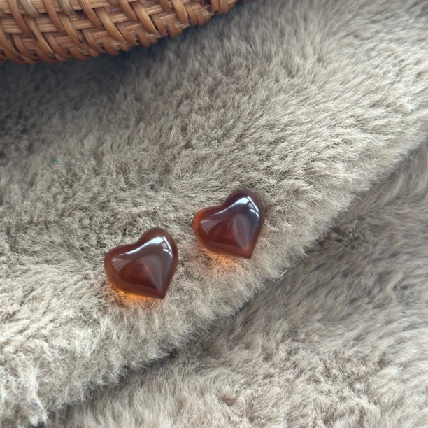 吉月蜜蜡棕珀屁桃耳钉