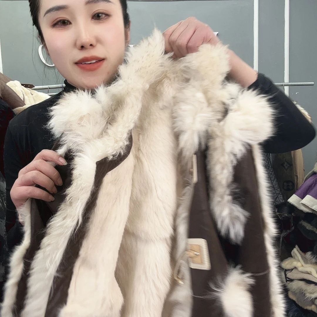 姚小妖家高端皮草姚小妖家高端皮草