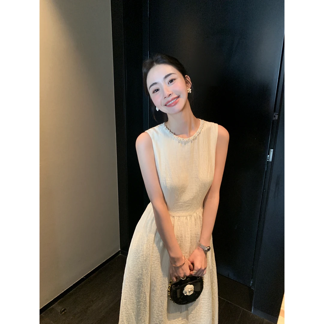 pusumede珍珠领高级肌理感连衣裙女收腰气质无袖裙子法式收腰长裙