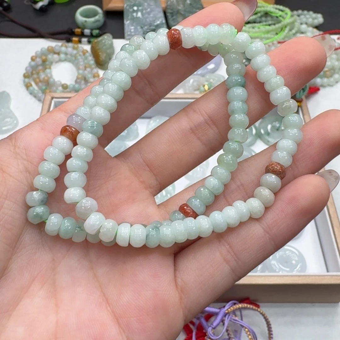 翡翠未镶嵌手串多样性发其一