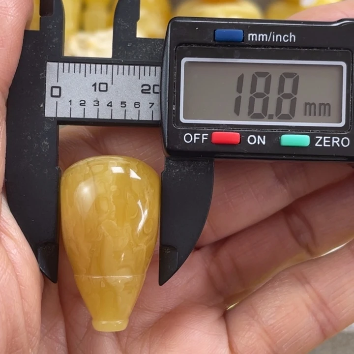 蜜蜡未镶嵌裸石55