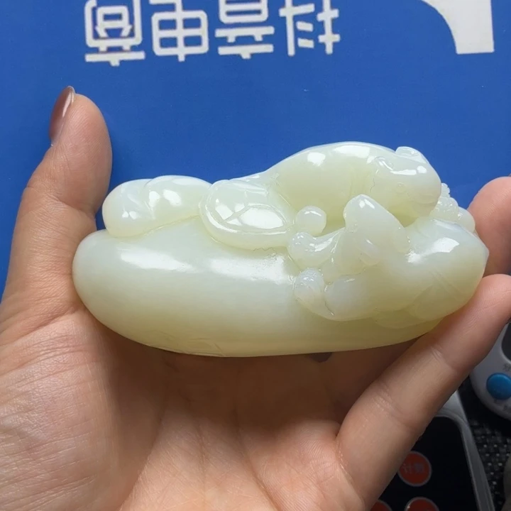 老***朱和田玉未镶嵌把件