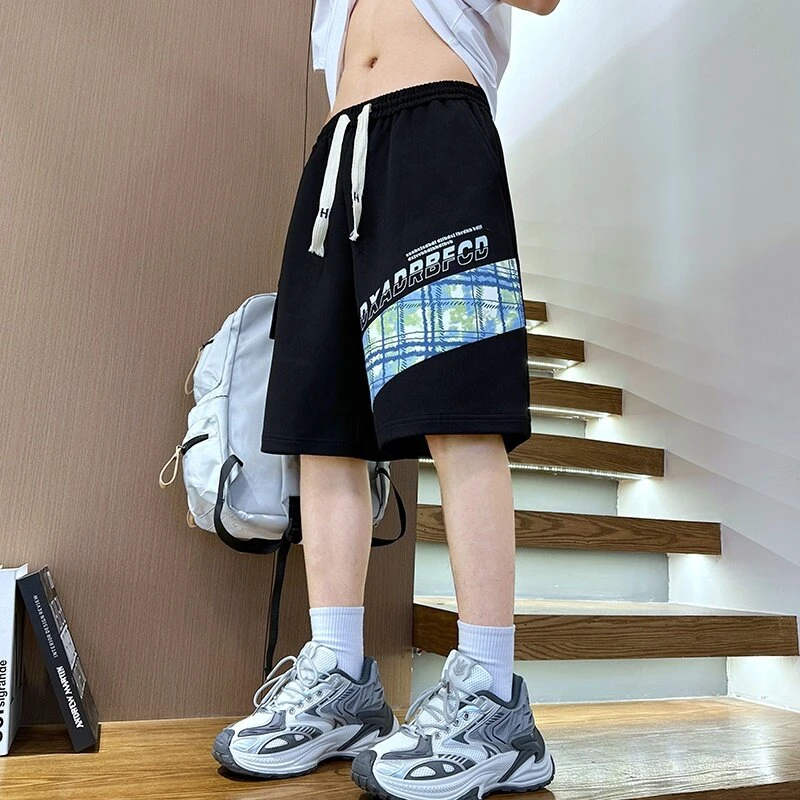 夏季薄款格子拼接冰丝短裤青少年宽松设计感运动休闲沙滩五分短裤