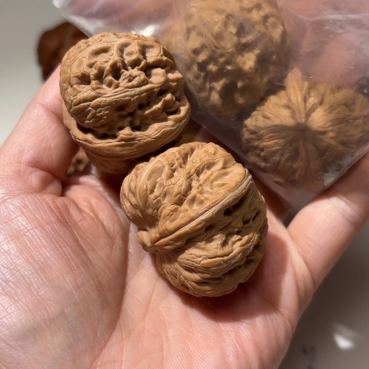 鲨****把件文玩核桃元宝