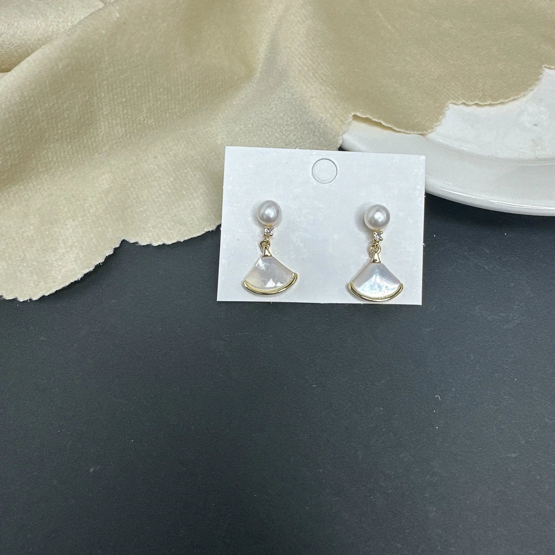 天然淡水珍珠3#白色小裙子珍珠耳环
