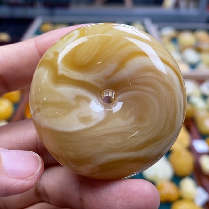 琥珀未镶嵌珠宝奇石38.06妖花蜡平安扣