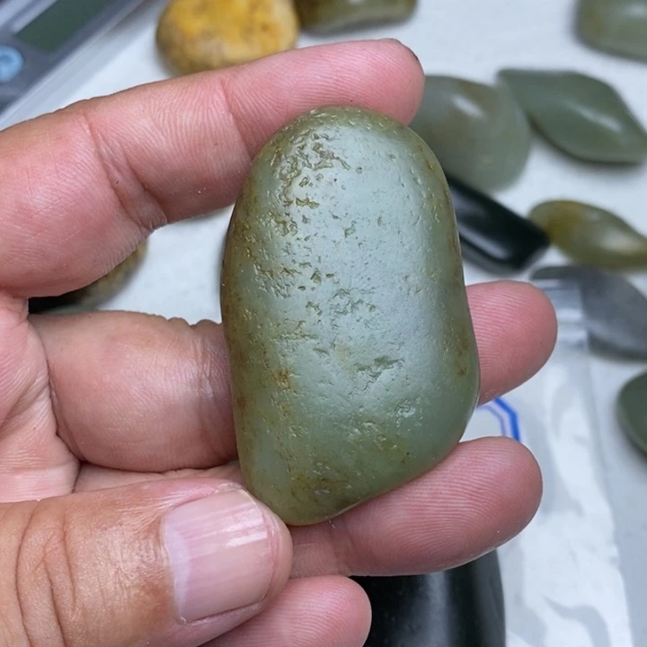 方***凯和田玉（糖玉）未镶嵌颈饰
