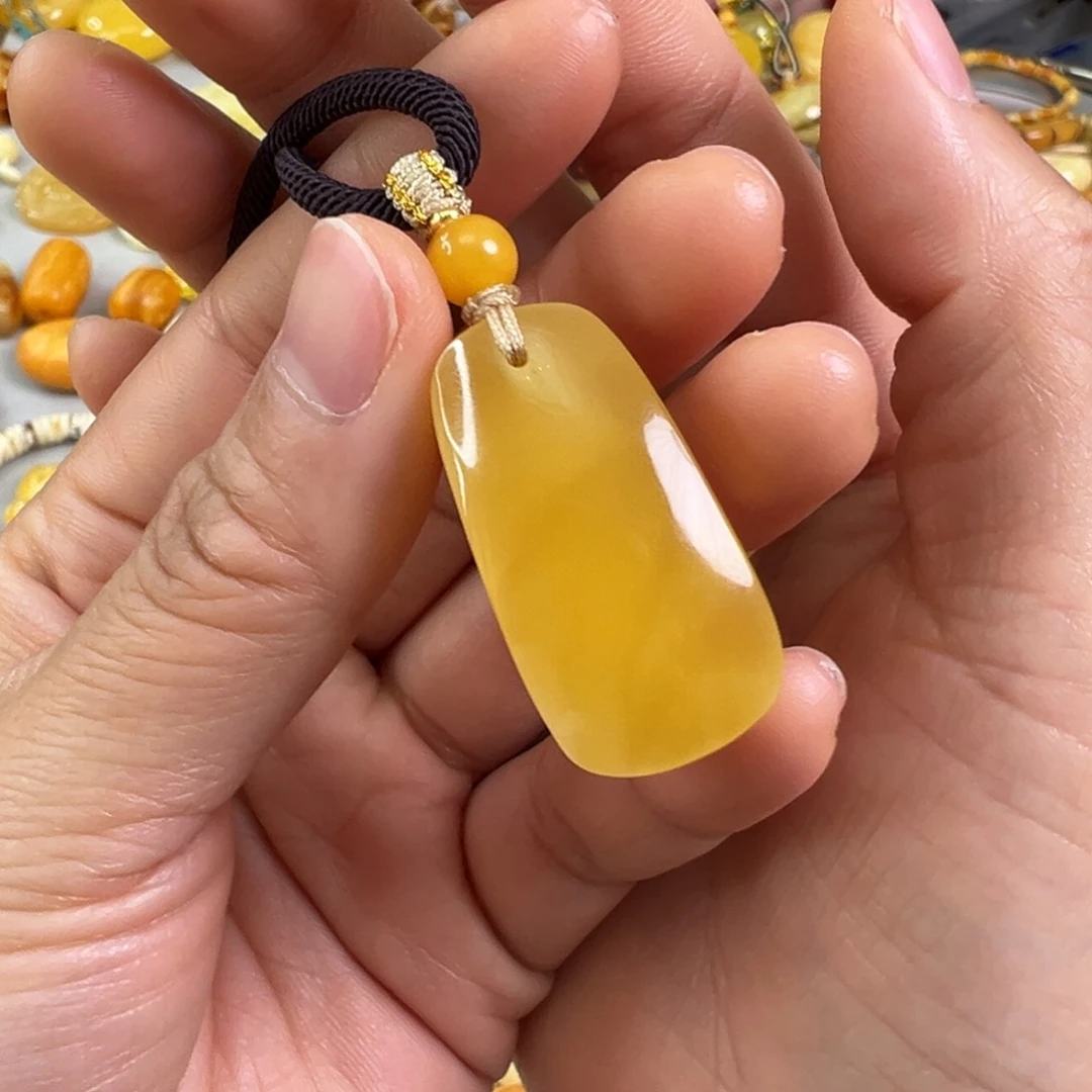 蜜蜡裸石未镶嵌蜜蜡