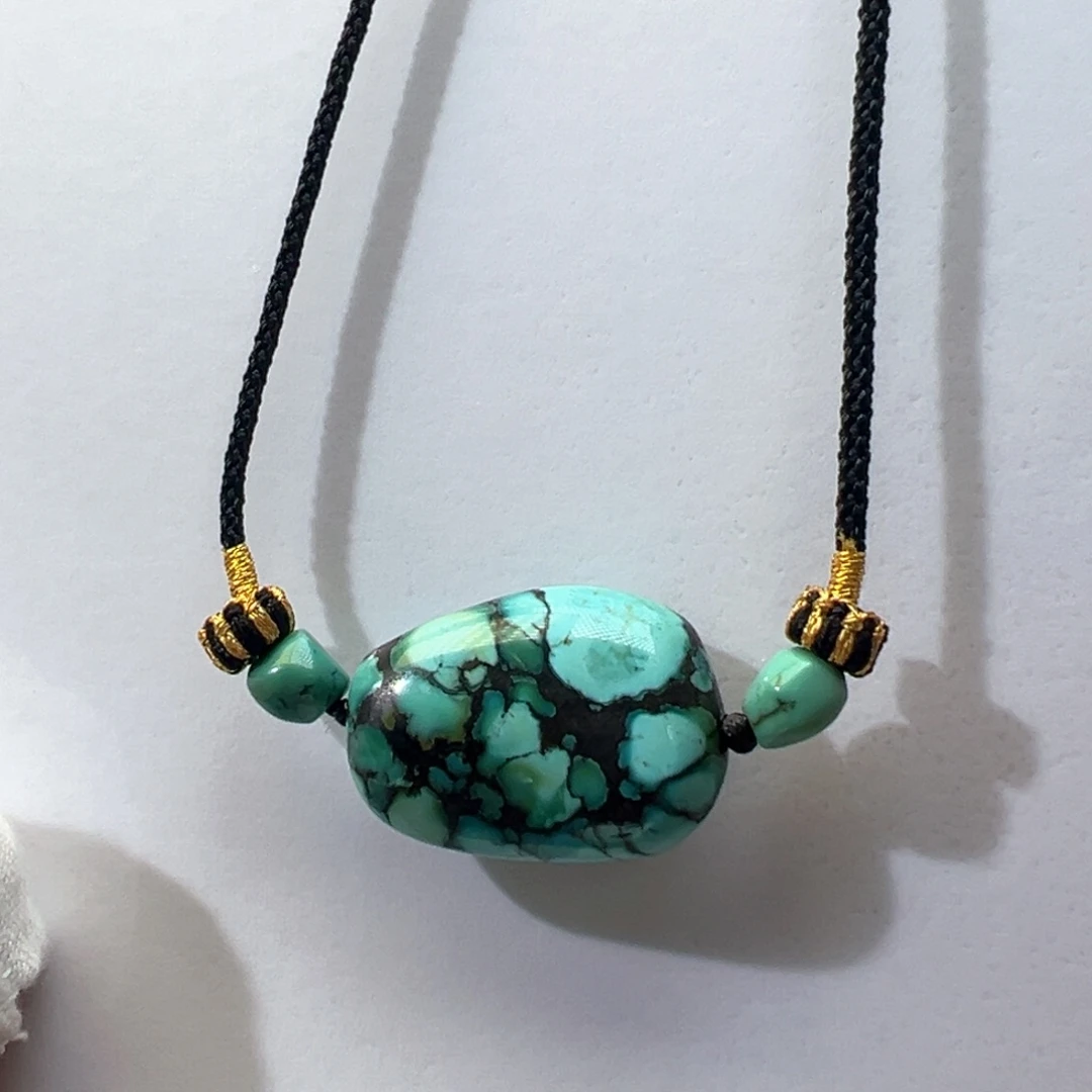 绿松石未镶嵌挂件