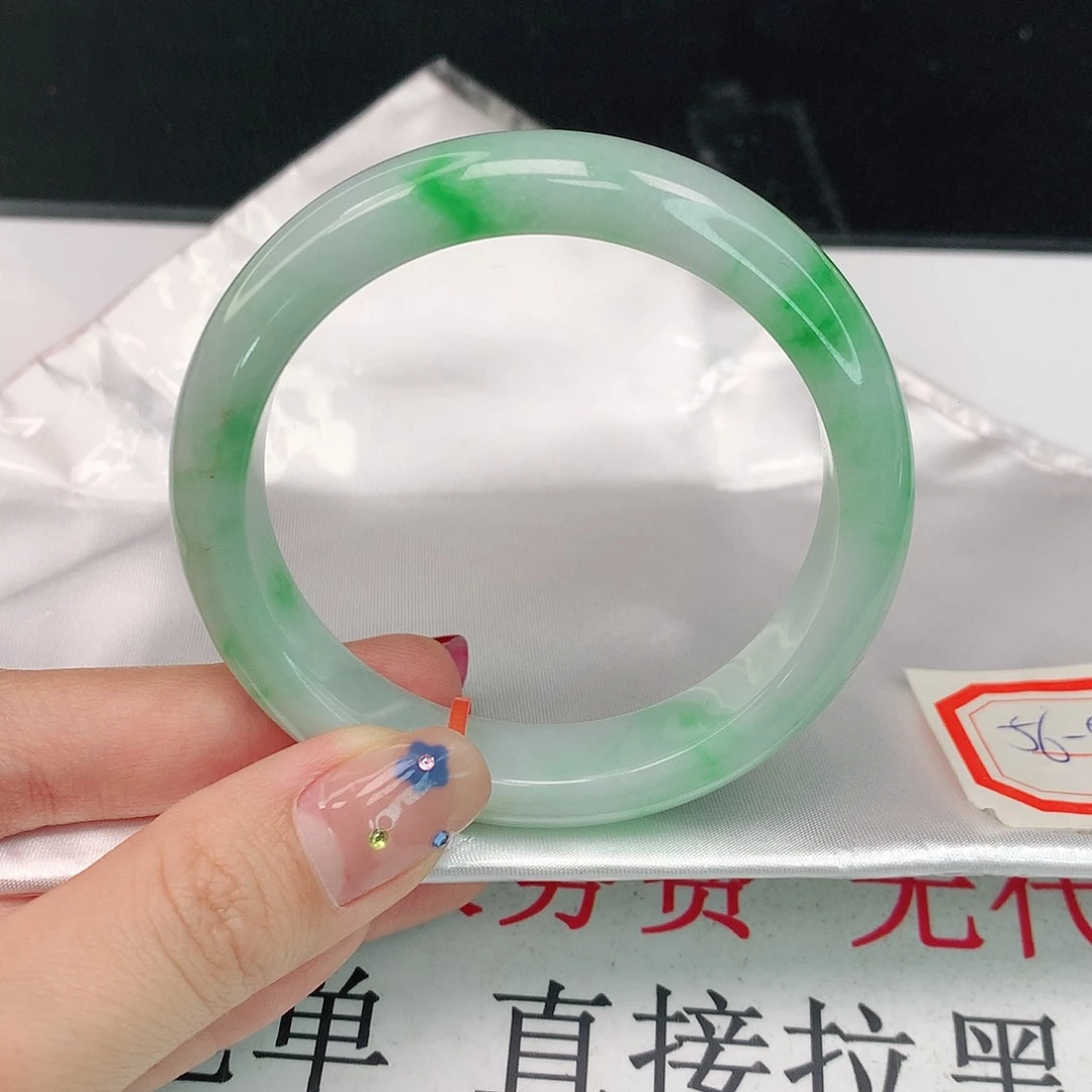 翡翠手镯未镶嵌天然翡翠A货017