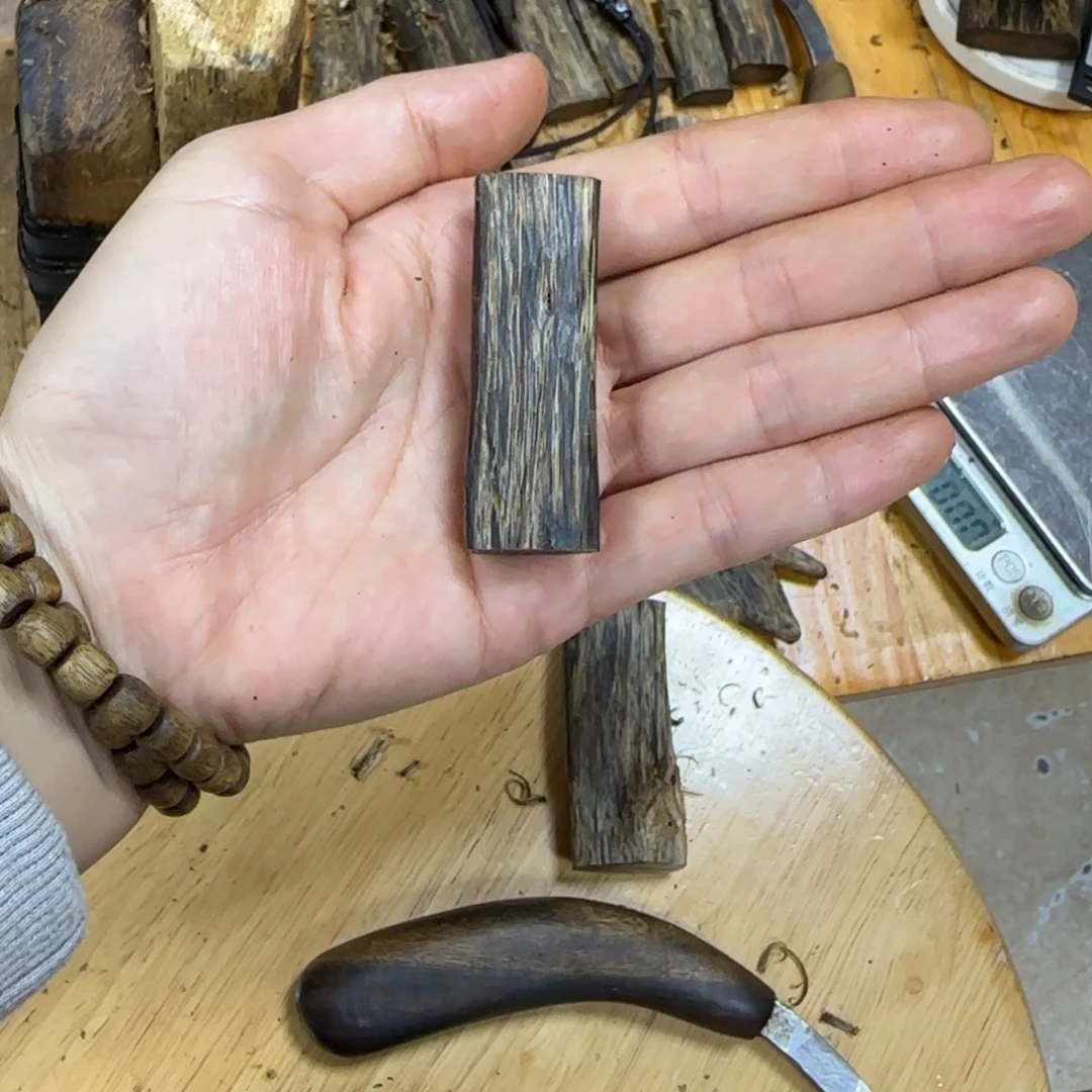 沉香吊坠奇楠沉香素牌吊坠7克