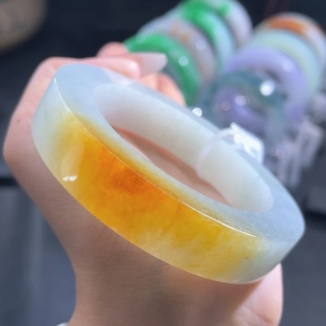 未镶嵌翡翠手镯定制翡翠