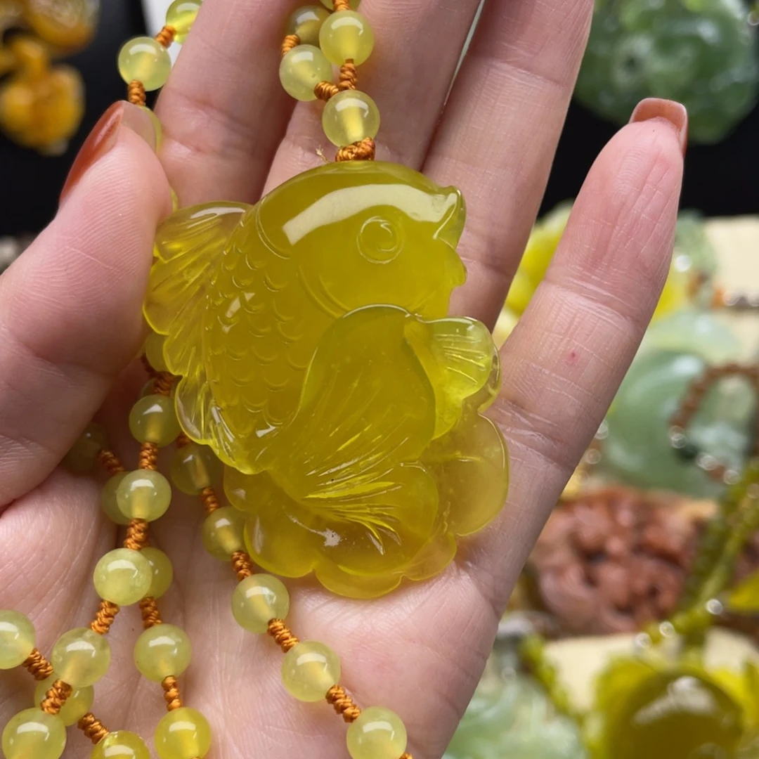 未镶嵌蛇纹石玉颈饰