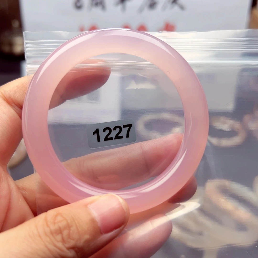 玛瑙/玉髓手镯默认微瑕55未镶嵌一****能