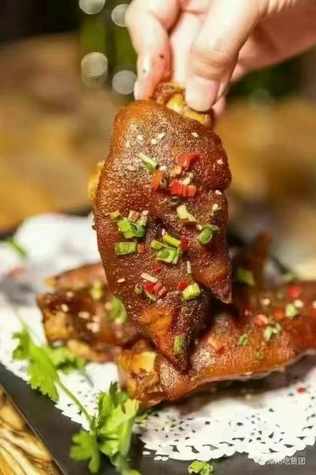 全熟卤肉猪蹄，猪头肉，猪耳，猪肚等