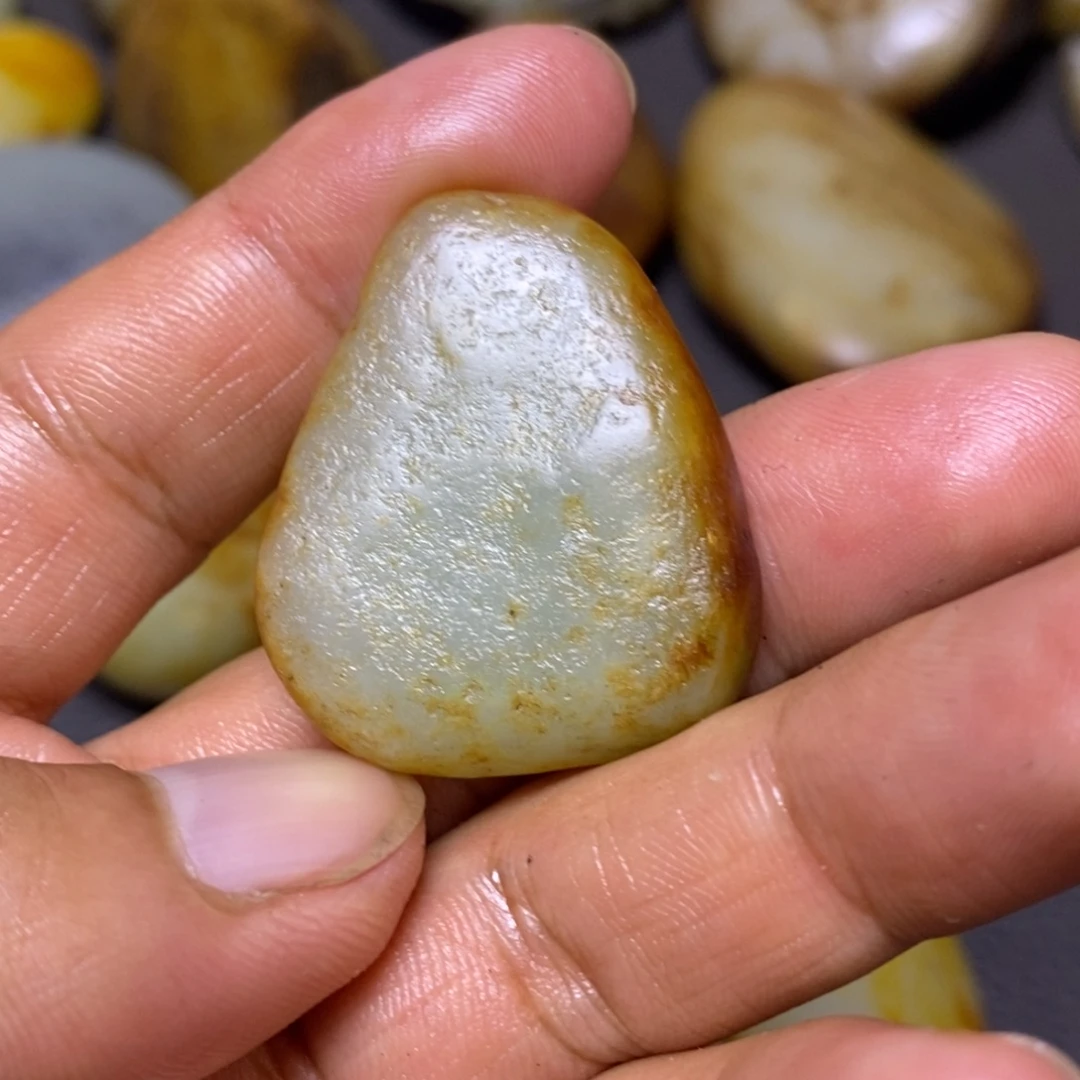 未镶嵌和田玉（糖玉）挂件