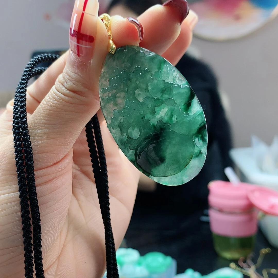 【闪购商品】翡翠吊坠(赠链)合金
