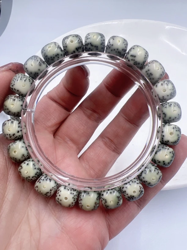 星月菩提精品石玉料大眼睛手串9,8/8.8高油高密易变色