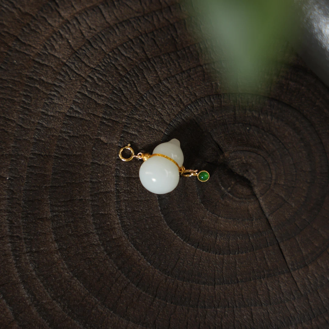 云舒-天然和田玉葫芦18K金吊坠