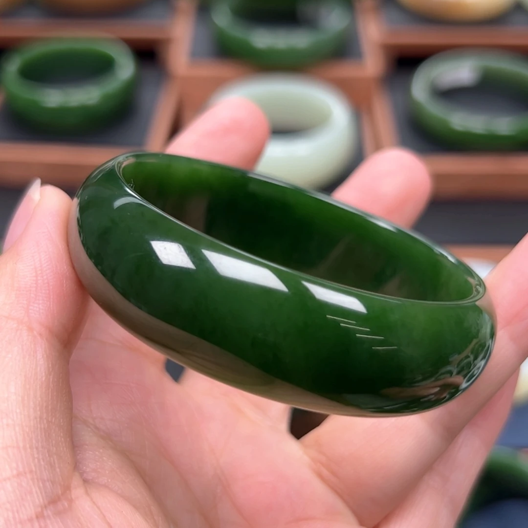 未镶嵌手镯和田玉（碧玉）