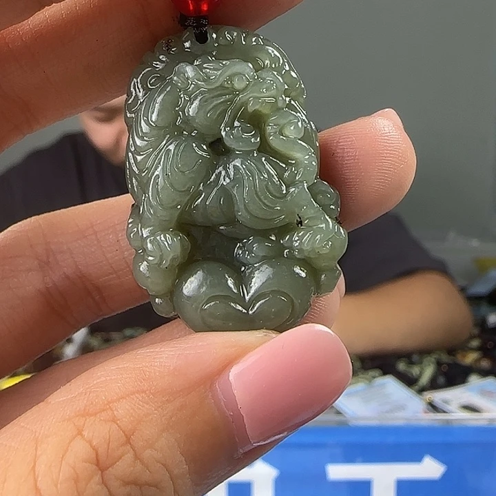 呼***欢颈饰未镶嵌和田玉
