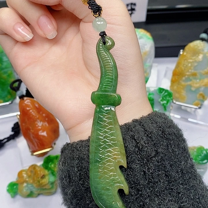 颈饰未镶嵌翡翠翡翠A货