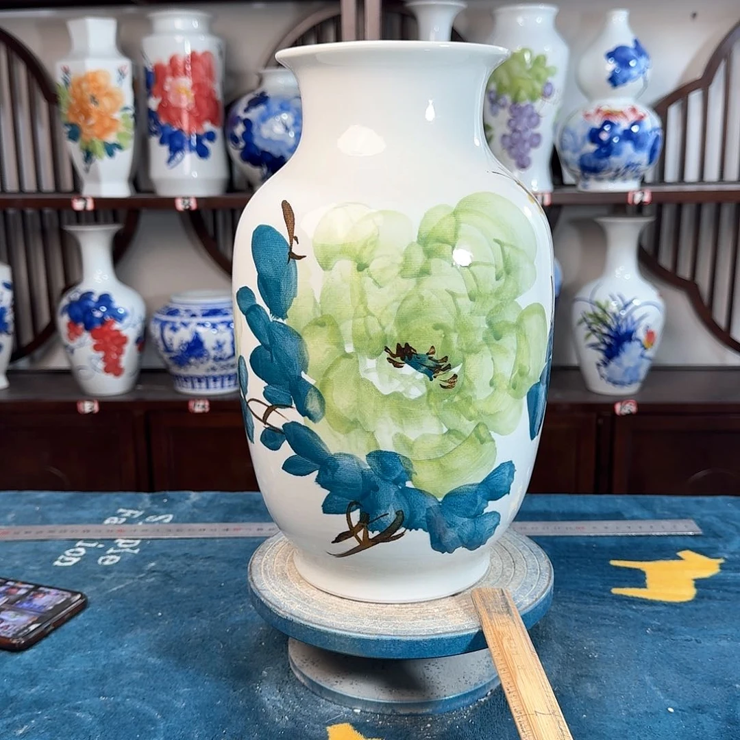 摆件景德镇陶瓷大冬绿牡