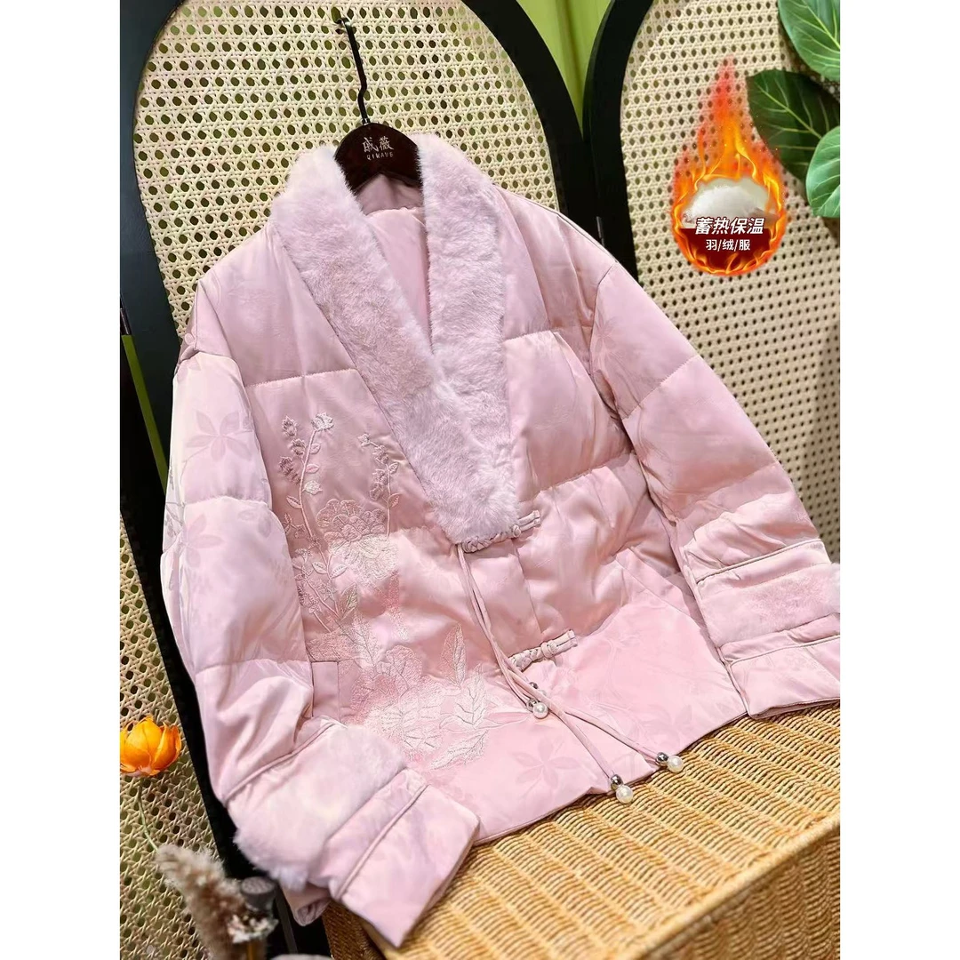 戚薇原创【粉柔】长62左右新款新中式国风冬季粉色刺绣保暖羽绒服