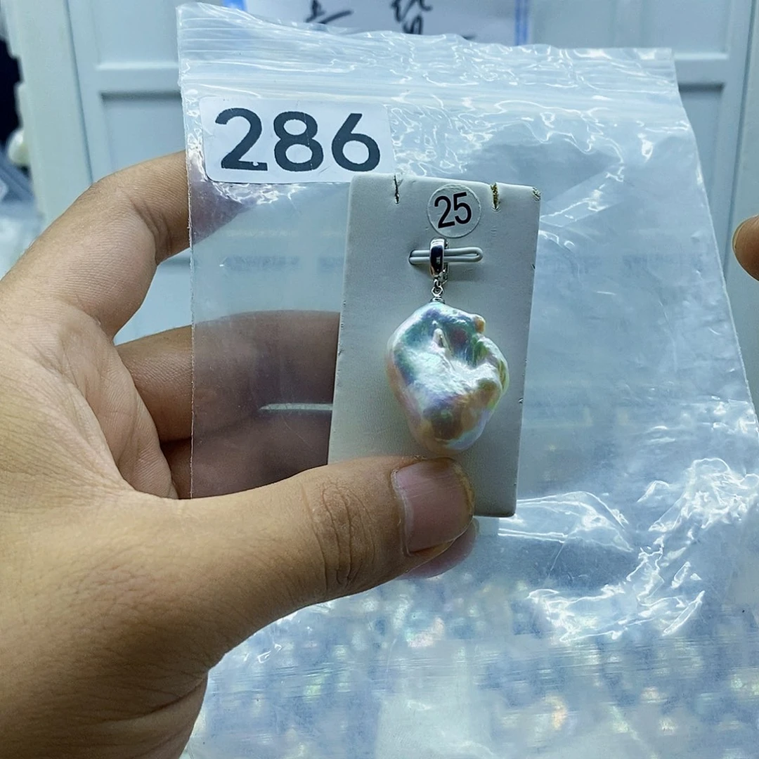 淡水珍珠合金颈饰
