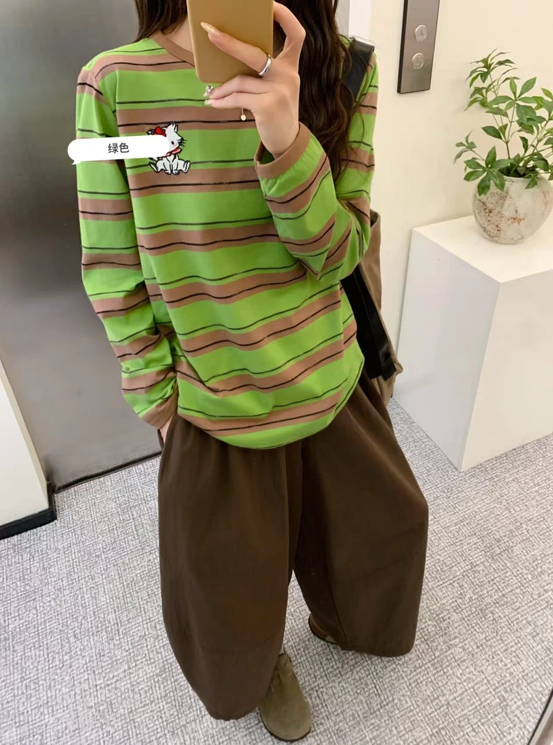 小雅姐姐 韩系简约百搭卡通刺绣撞色领口条纹打底衫 KD87