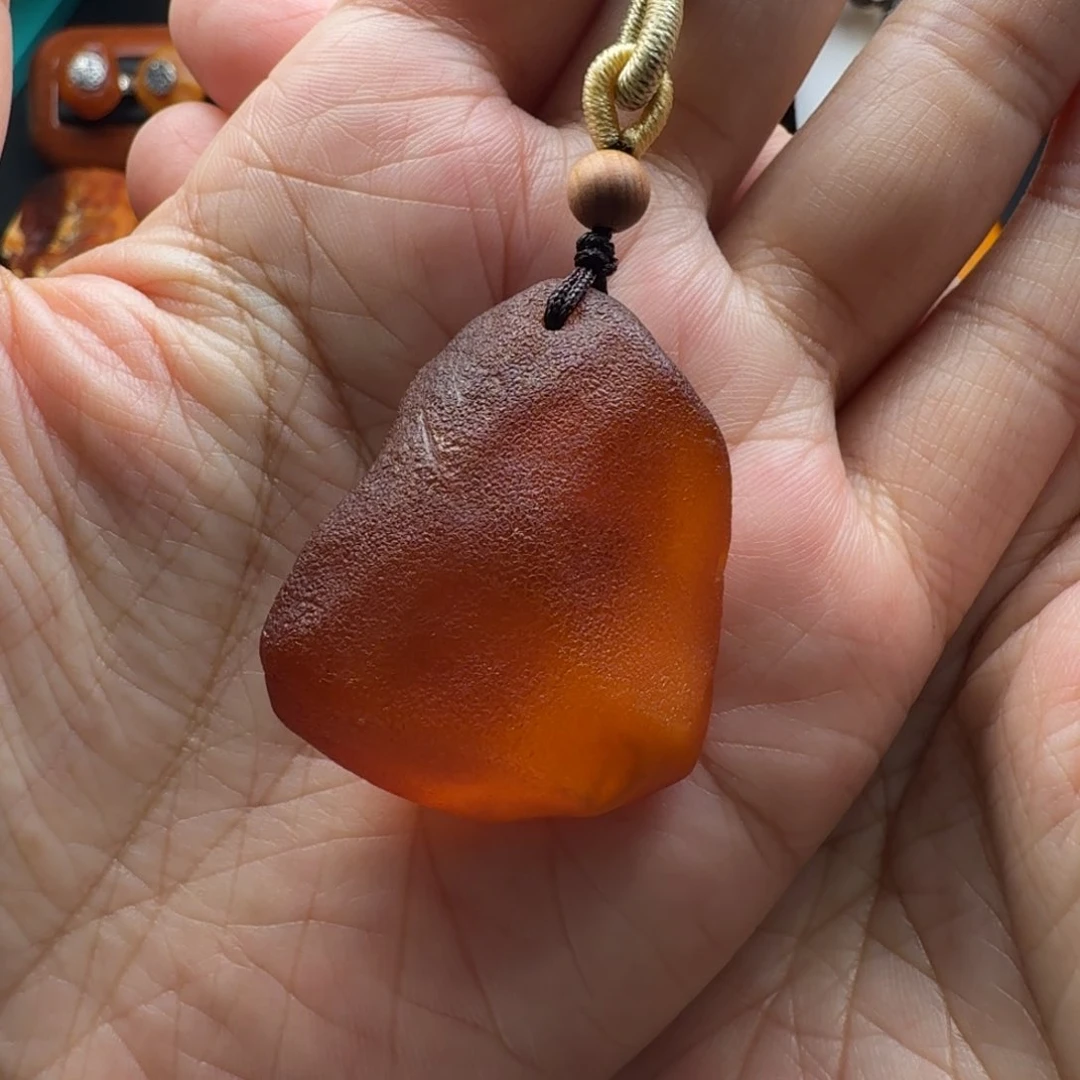 琥珀裸石未镶嵌原石吊坠