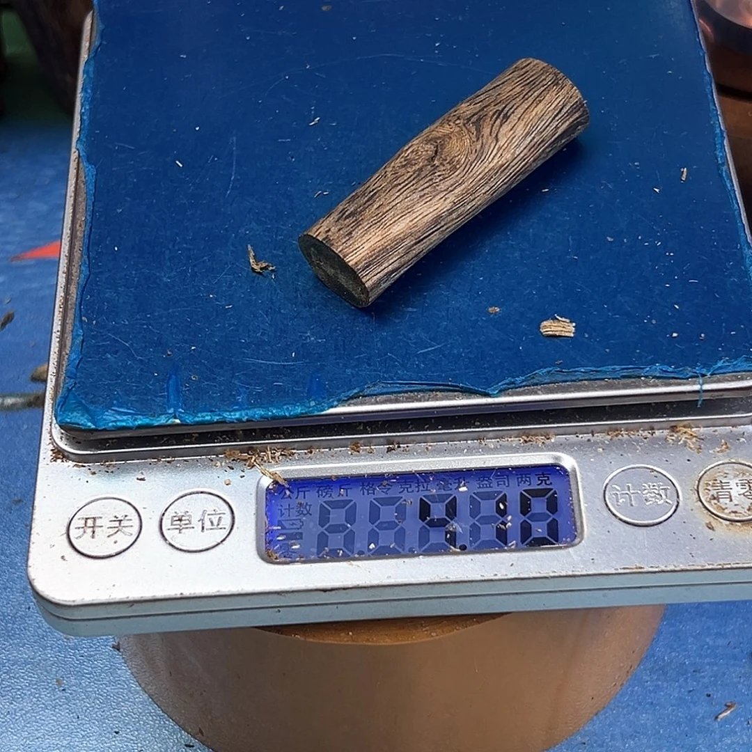 木质绿奇楠平安无事牌4.1克