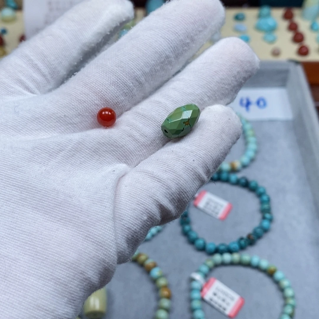 南红玛瑙配饰未镶嵌