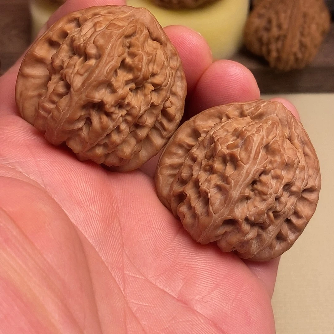 把件文玩核桃三角白