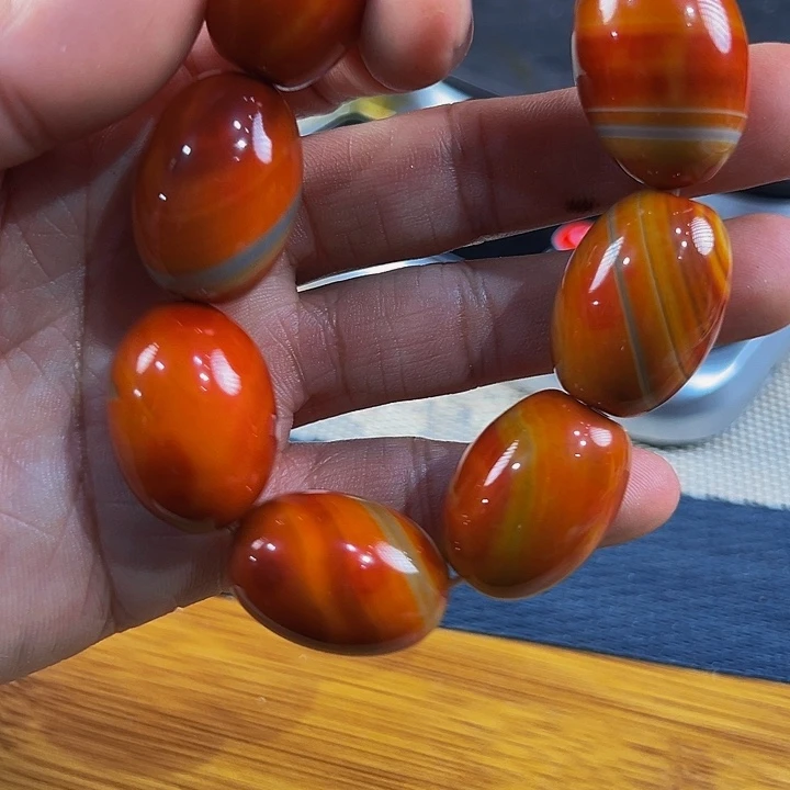 贾***祥玛瑙/玉髓未镶嵌手链