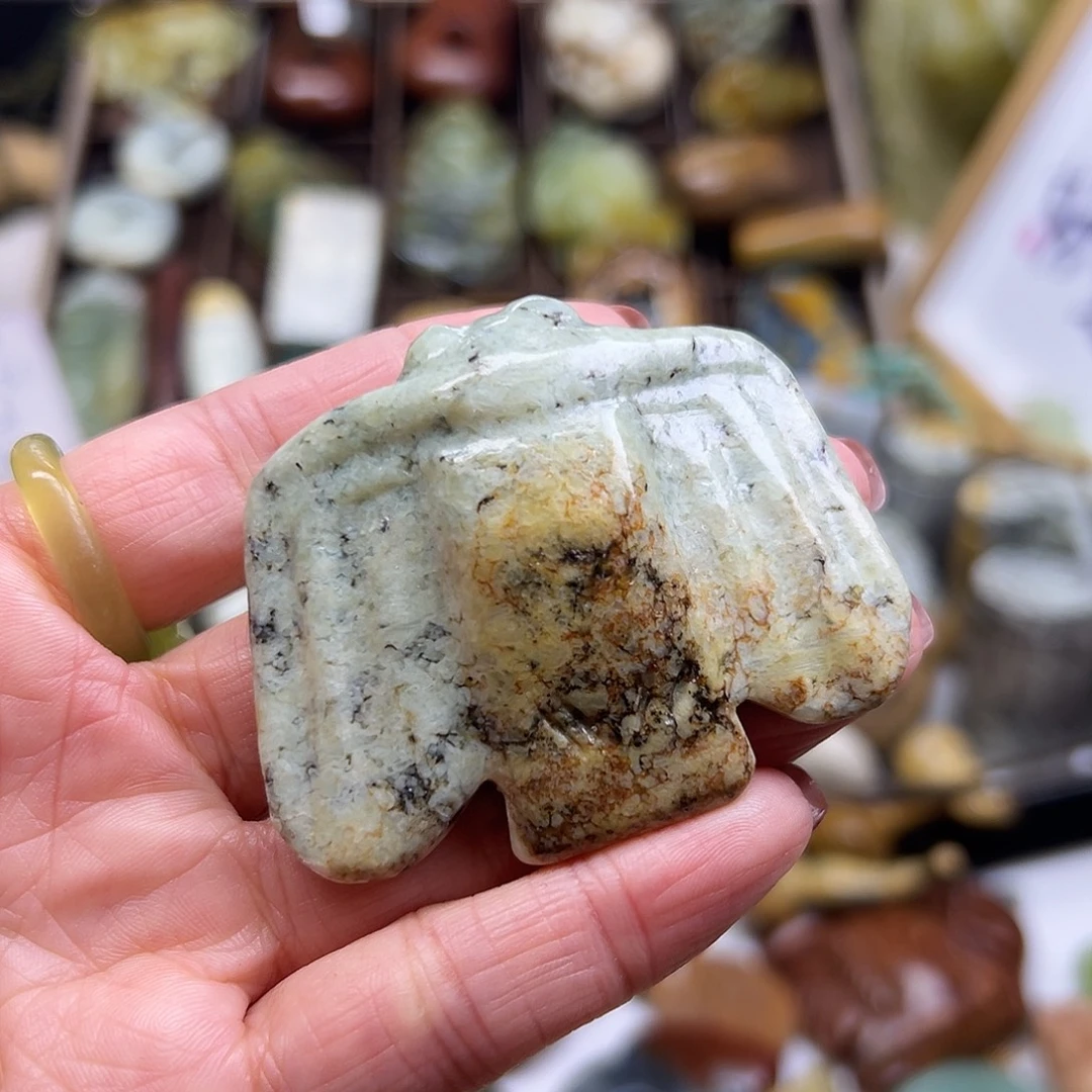 岫岩河磨玉（透闪石质玉）未镶嵌颈饰河磨玉大鸟