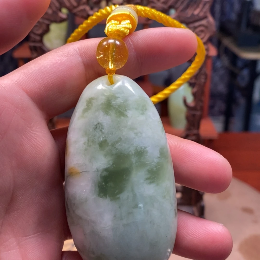 园***师玉岫岩精品原石摆件