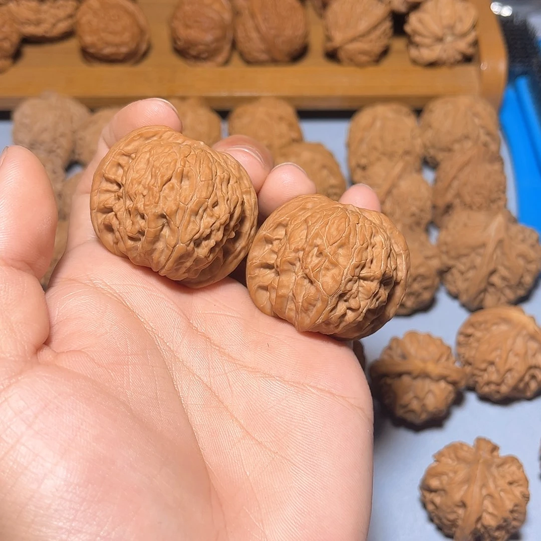 文玩核桃把件李*军40原生态无药房山磨盘