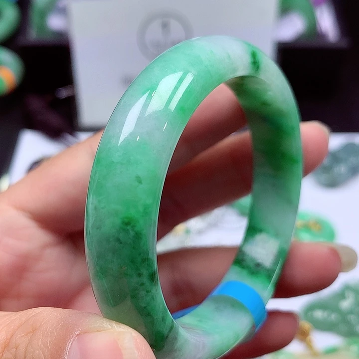 未镶嵌手镯翡翠翡翠