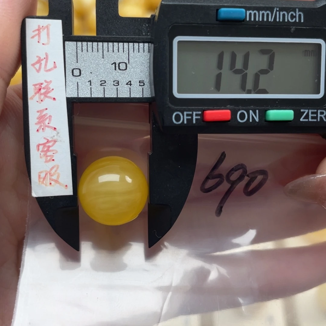 琥珀裸石未镶嵌蜜蜡