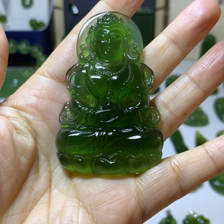 B***U岫玉未镶嵌颈饰吊坠