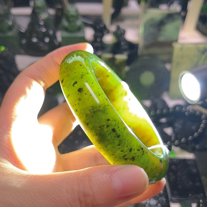 未镶嵌蛇纹石玉泰山玉