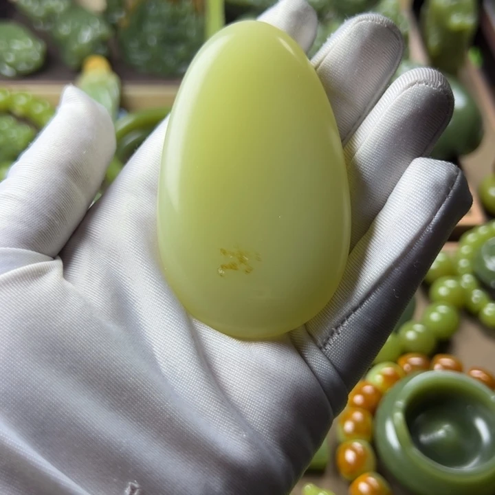 岫岩老玉（透闪石质玉）未镶嵌挂件