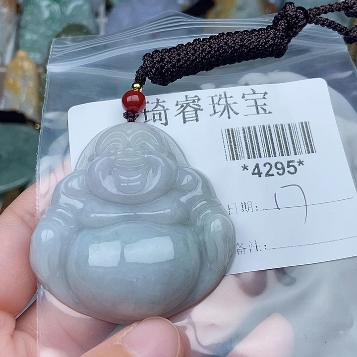 H***e翡翠未镶嵌颈饰翡翠