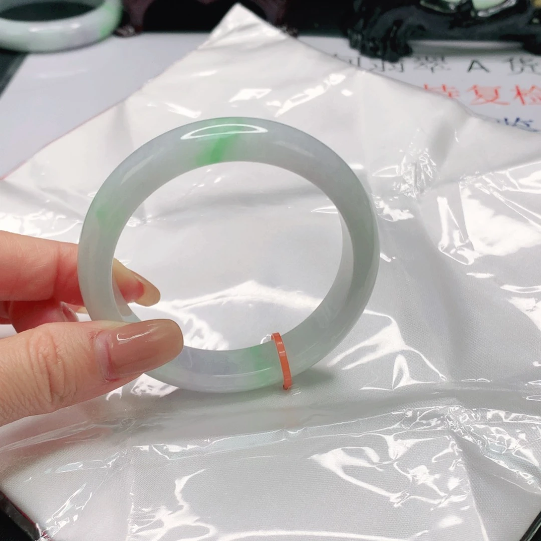 翡翠手镯未镶嵌缅甸天然A货翡翠