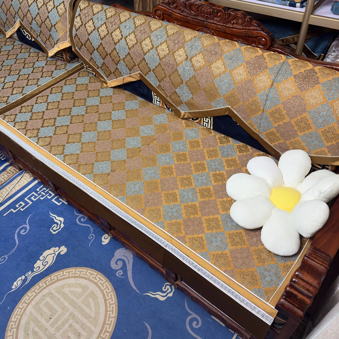 2025新款藏式沙发垫卡垫时尚雪尼尔加厚轻奢防滑