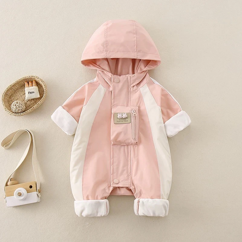 韩版婴幼儿外出抱衣男女宝宝纯棉春季防风冲锋衣外套连体衣