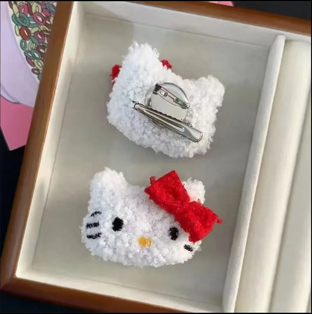 铁胸针 Hellokitty毛绒胸针小众少女心可爱公仔包包鞋扣衣服配饰